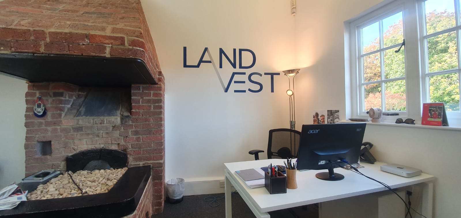 Land Vest — image 6 of 6